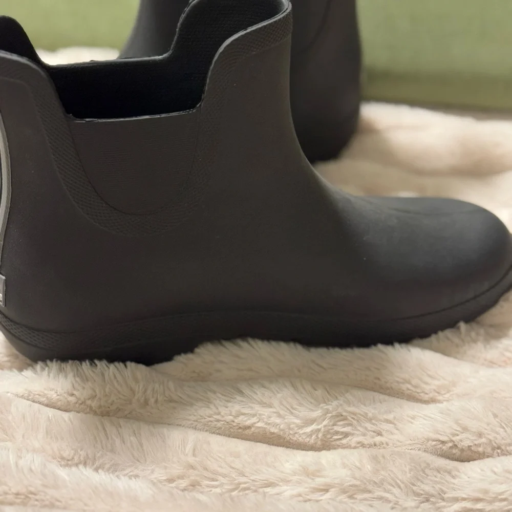 Totes Black Chelsea Rain Ankle Boots